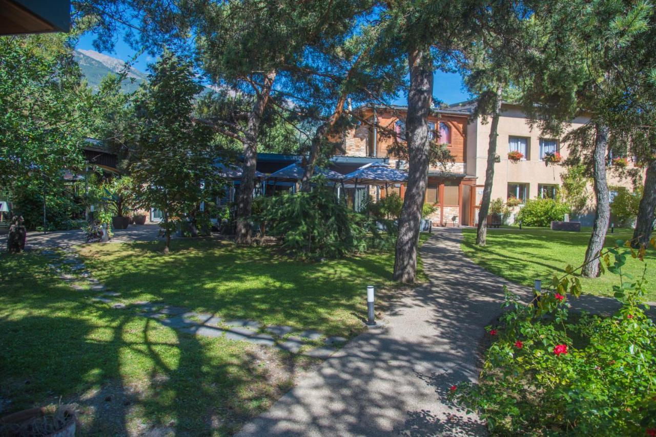 Logis Hotel Le Lac Embrun Buitenkant foto