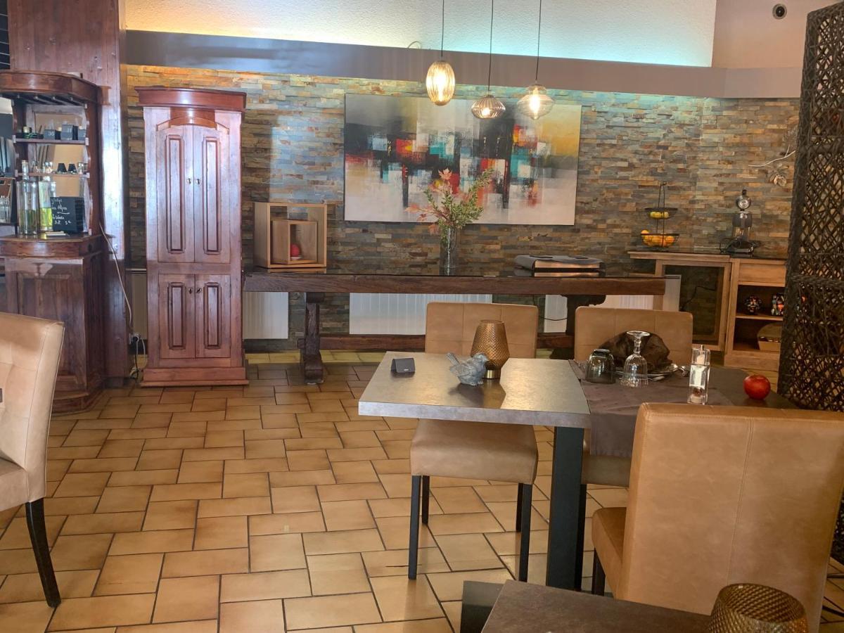 Logis Hotel Le Lac Embrun Buitenkant foto
