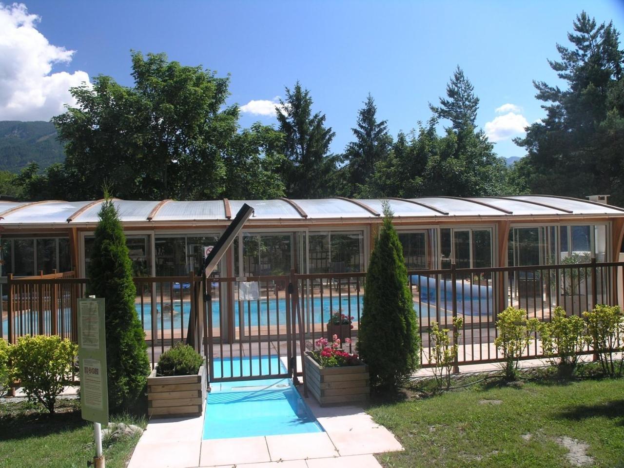 Logis Hotel Le Lac Embrun Buitenkant foto
