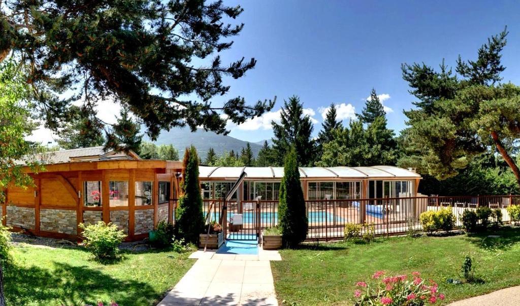 Logis Hotel Le Lac Embrun Buitenkant foto